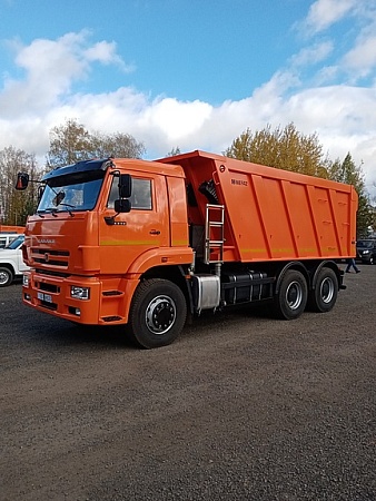 САМОСВАЛ KAMAZ 6520
